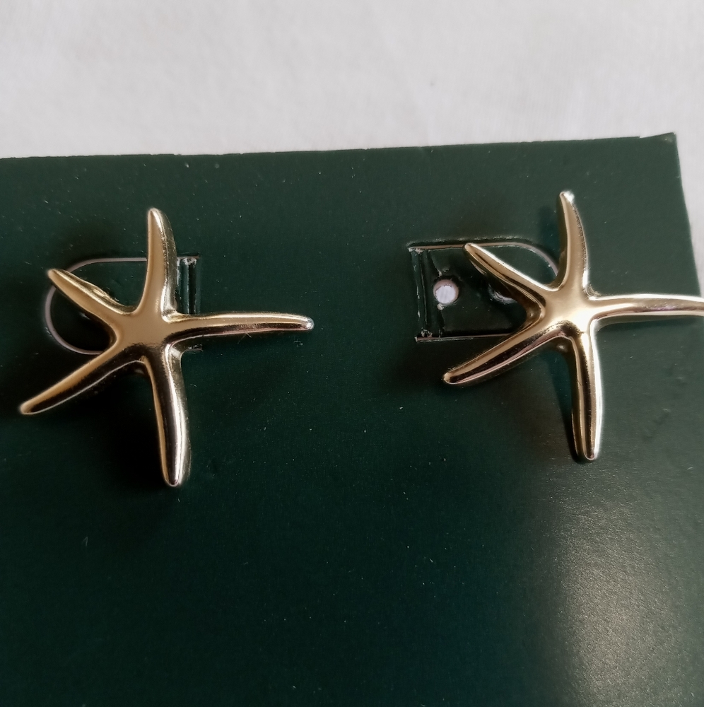 Gold starfish earrings